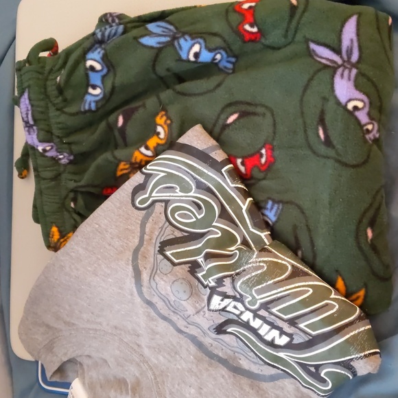 Teenage mutant ninja turtle pajama set size M tall - Picture 4 of 13